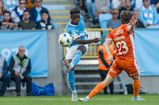 Malmö FFs Salifou Soumah och IFK Göteborgs Kolbeinn