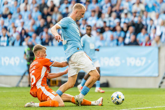 IFK Göteborgs David Kruse och Malmö FFs Daniel Gudjohnsen