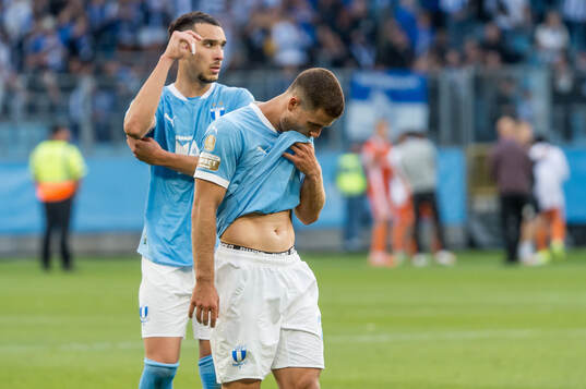 Malmö FFs Andrej Djuric och Gabriel Busanello deppar