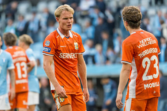 IFK Göteborgs Max Fenger och Kolbeinn Thordarson deppar
