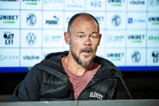 IFK Göteborgs tränare Joachim Björklund på en