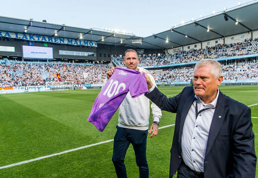Malmö FFs målvakt Robin Olsen hyllades av ordförande