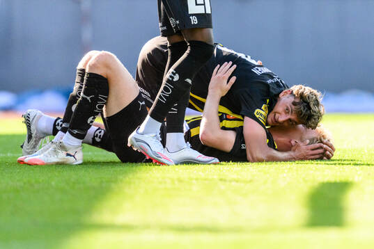 Häckens Silas Andersen och Isak Brusberg jublar