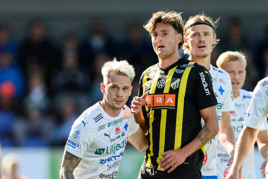 Värnamos Kent-Are Antonsen och Häckens Silas Andersen