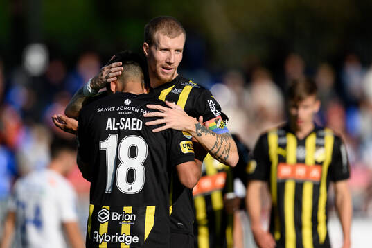 Häckens Danilo Al-Saed och Simon Gustafson jublar