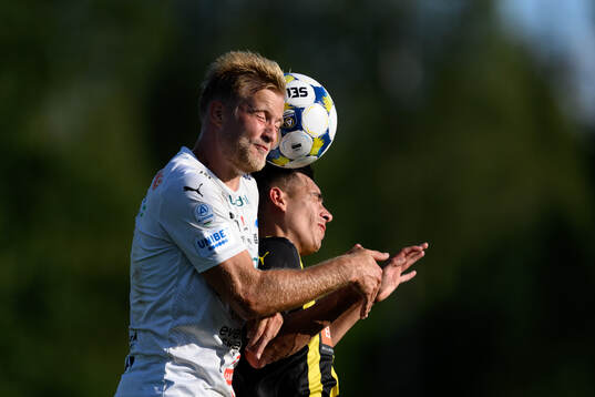 Värnamos Johan Rapp och Häckens Danilo Al-Saed