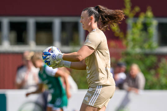 Piteås målvakt  Lauren Brzykcy