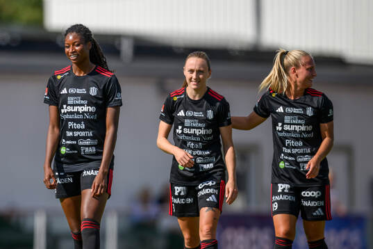 Piteås Sharon Sampson , Asla Johannesen och Emma Viklund