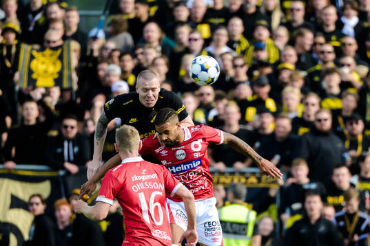 AIKs Thomas Poppler Isherwood och Degerfors Bernardo Gil