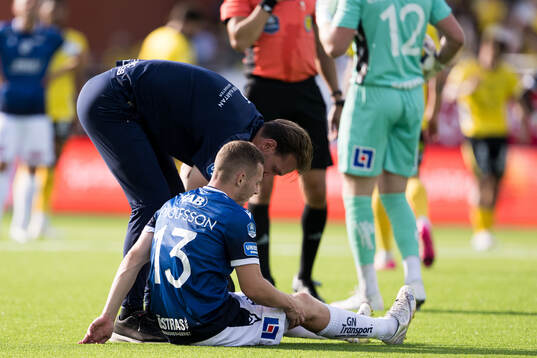 Halmstads Gisli Eyjolfsson har ont