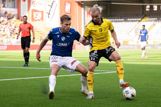 Halmstads Villiam Granath och Elfsborgs Niklas Hult