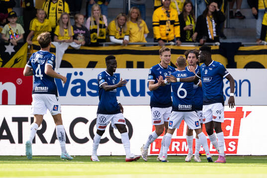 Halmstads Emmanuel Yeboah jublar