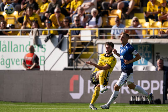Elfsborgs Daniel Granli och Halmstads Joel Allansson