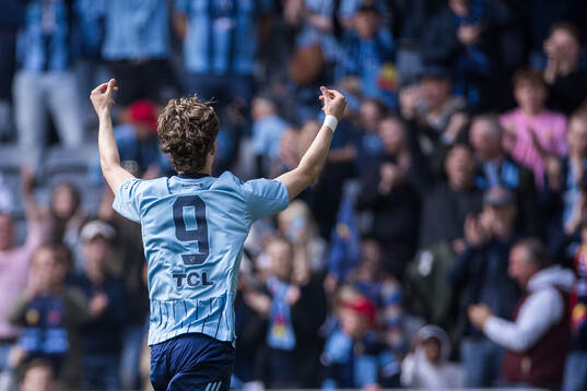 Djurgårdens August Priske Flyger jublar