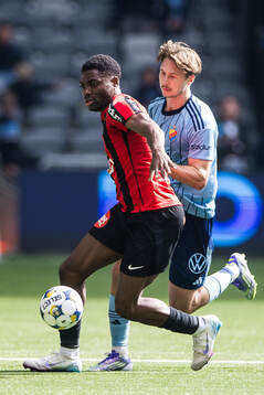 Brommapojkarnas Ezekiel Alladoh och Djurgårdens Miro Tenho
