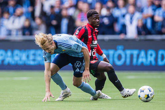 Djurgårdens Oskar Fallenius och Brommapojkarnas Issiaga