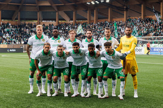 Hammarbys startelva ställer upp för en lagbild