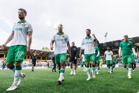 Hammarbys Jusef Erabi och Nahir Besara deppar