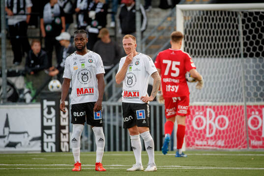 Örebros Joseph Baffoe och Jesper Modig deppar