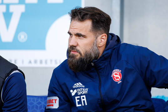 Sandvikens IFs tränare Eldar Abdulic  fotbollsmatchen i