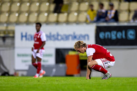 Sandvikens IFs Oskar Löfström deppar