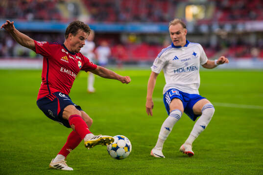 Östers Tatu Varmanen och IFK Norrköpings Marcus Baggesen