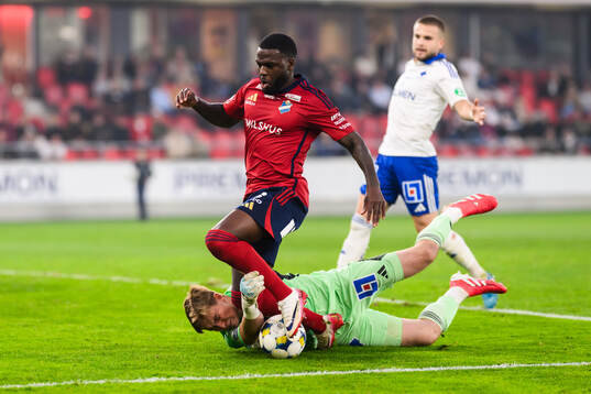 IFK Norrköpings målvakt Theo Krantz och Östers Christian