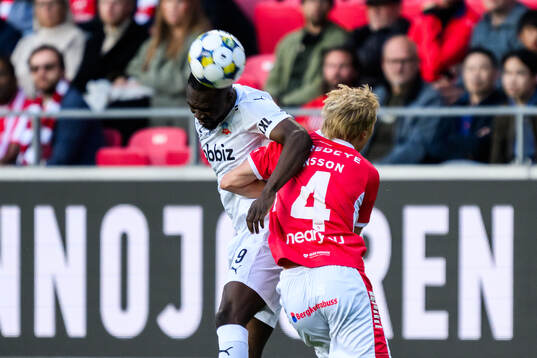 Helsingborgs Adam Akimey och Kalmars Rony Jansson