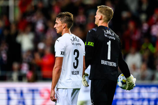 Helsingborgs Wilhelm Nilsson och målvakt Johan Brattberg