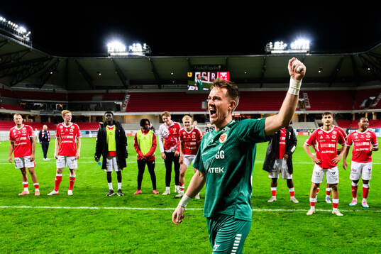 Kalmars målvakt Jakob Kindberg jublar