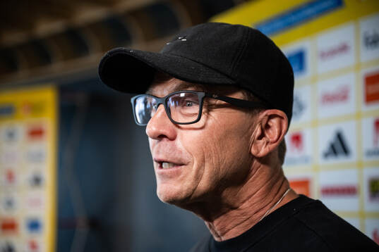 head coach Tony Gustavsson of the Swedish women's national