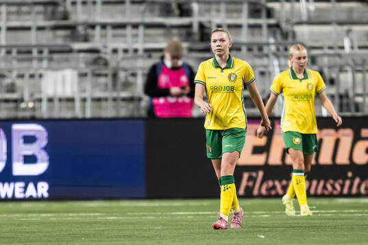 Bea Sprung of Hammarby looks dejected