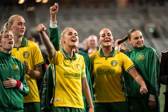 Alice Carlsson, Cathinka Tandberg and Vilde Hasund of