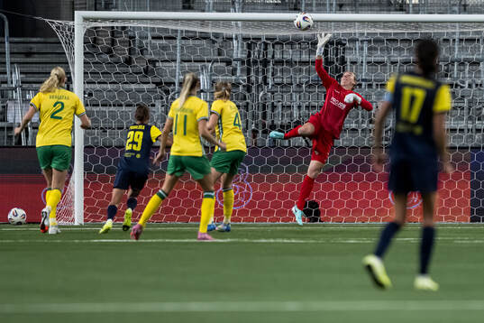 Goalkeeper Melina Loeck of Hammarby