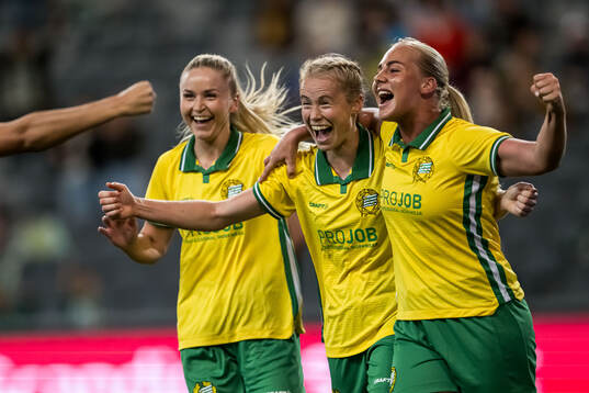 Anna Jøsendal, Julie Blakstad and Cathinka Tandberg of