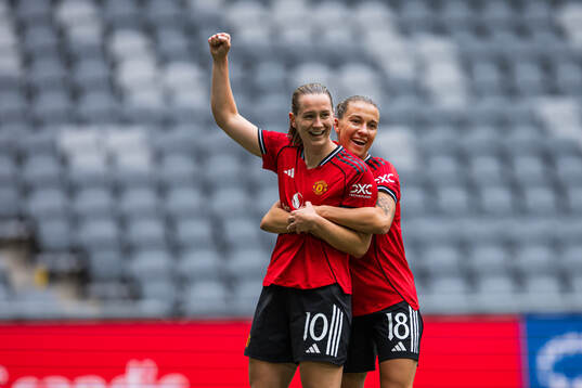 Elisabeth Terland and Julia Zigiotti Olme of Manchester