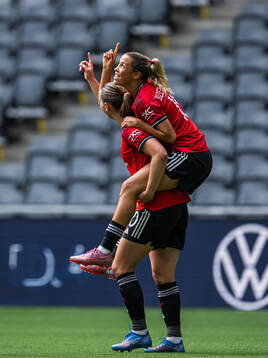 Elisabeth Terland and Celin Bizet Donnum of Manchester