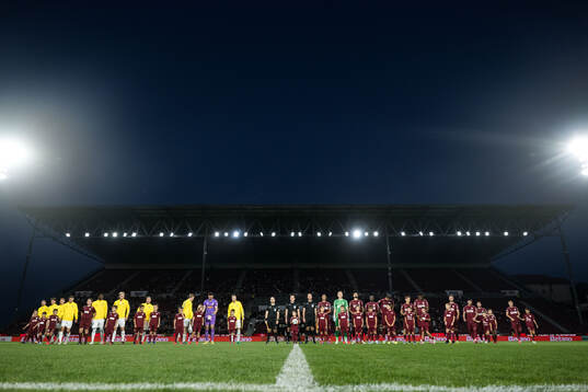 Players of Häcken and of CFR Cluj