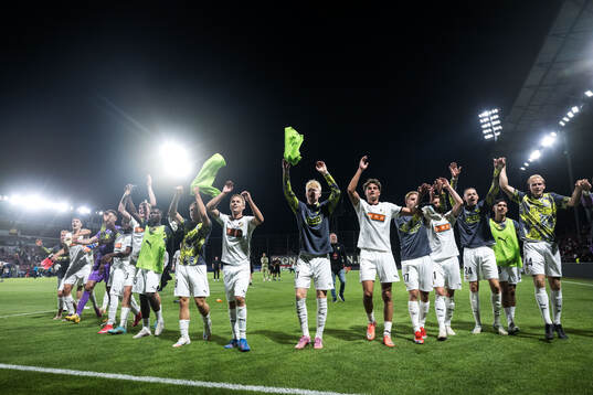 Bläddra bland fler bilder av Football, UEFA Conference League Play-offs, CFR Cluj - Häcken