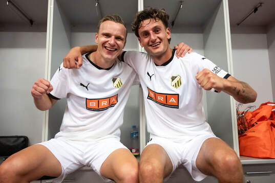 Marius Lode and Silas Andersen of Häcken celebrate