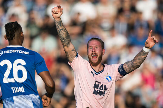 Pontus Jansson of Malmö FF reacts