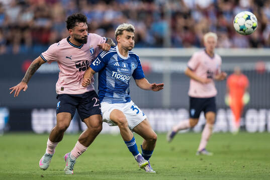 Sead Haksabanovic of Malmö FF and Stepan Langer of SK