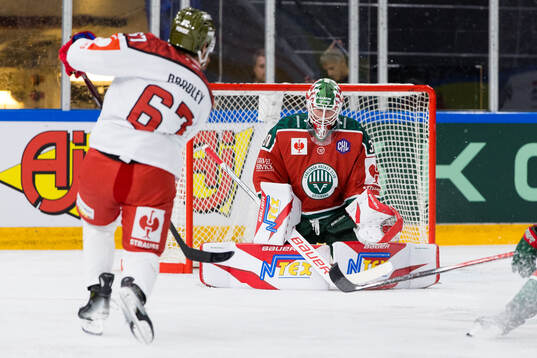 Goalkeeper Tobias Normann of Frölunda