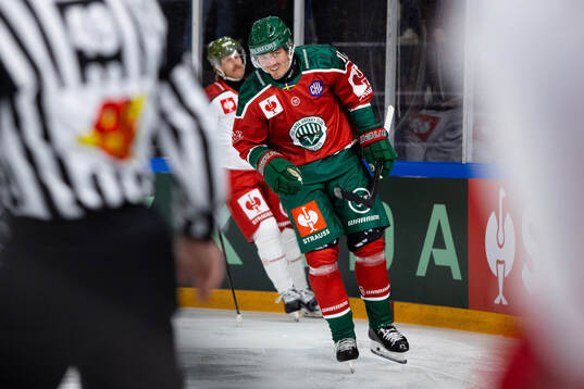 Max Lindholm of Frölunda celebrates