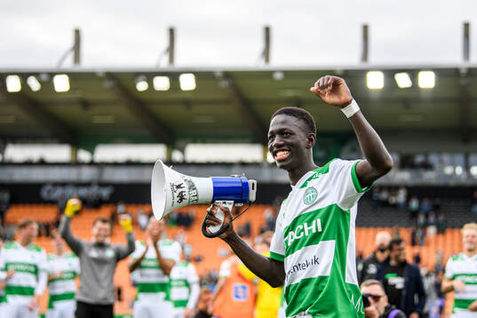 Västerås Mamadou Ousmane Diagne jublar
