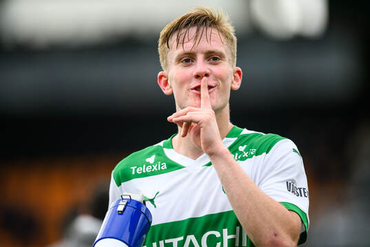 Västerås Karl Gunnarsson jublar