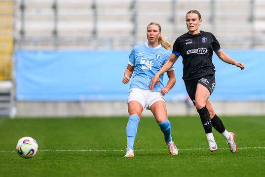 Malmö FFs Katariina Kosola och Växjö DFFs Maja Bodin