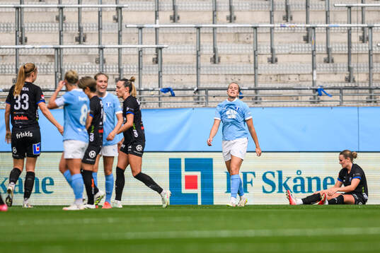 Malmö FFs Courtney Nevin deppar