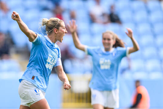 Malmö FFs Mia Persson jublar