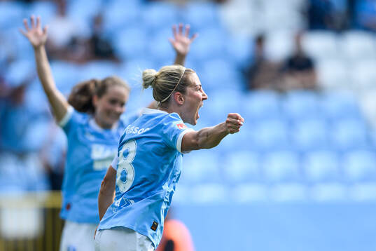 Malmö FFs Mia Persson jublar